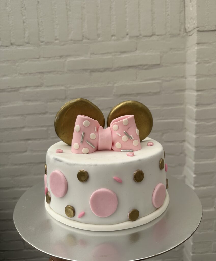 Minnie Mouse verjaardagstaart